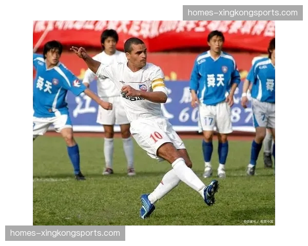 青岛西海岸防守端压力承受 场均2失球反映防线压力